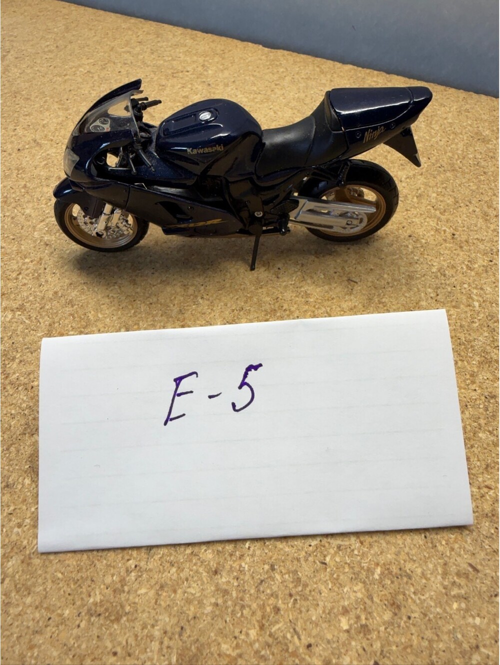 Maisto Kawasaki Ninja ZX-12R Diecast Motorcycle Model E-5